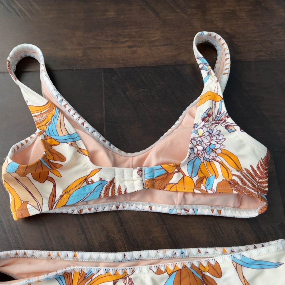 Bikini Set - Picture 10 of 16